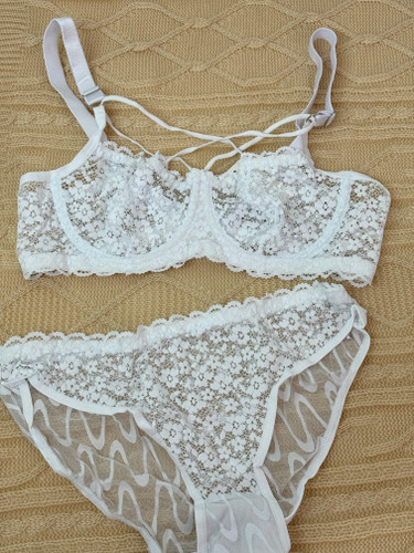 ست شورت و سوتین فنردار تور رنگ سفید