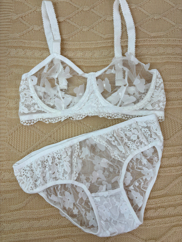 شورت و سوتین عروس