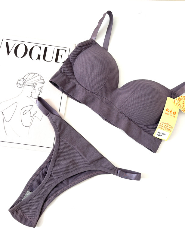 ست نیمتنه و شورت سوسنی